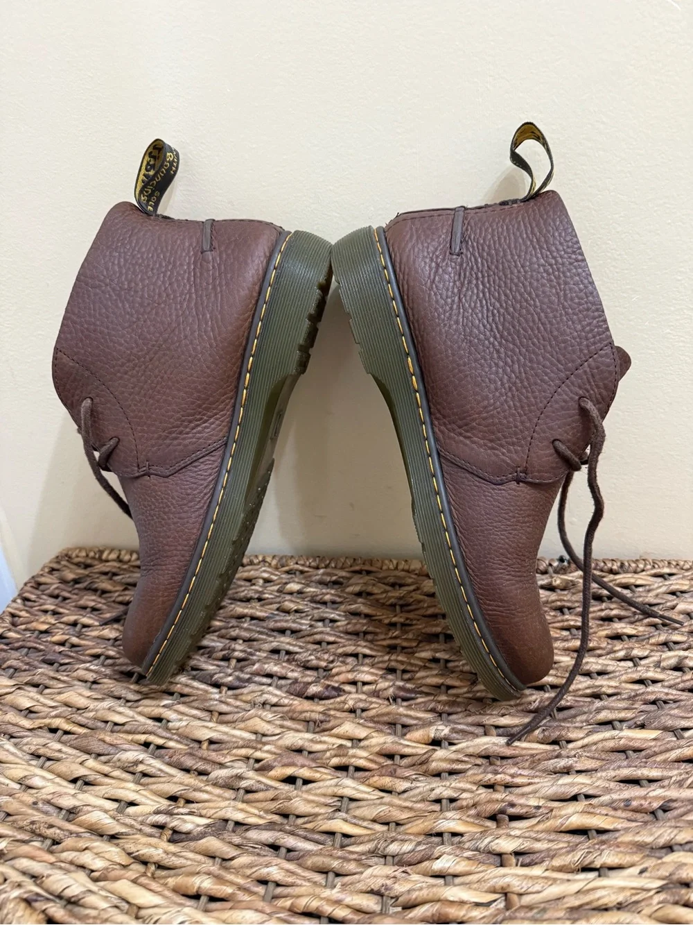 Dr. Martens Ember Brown Leather Chukka Boots sz 9